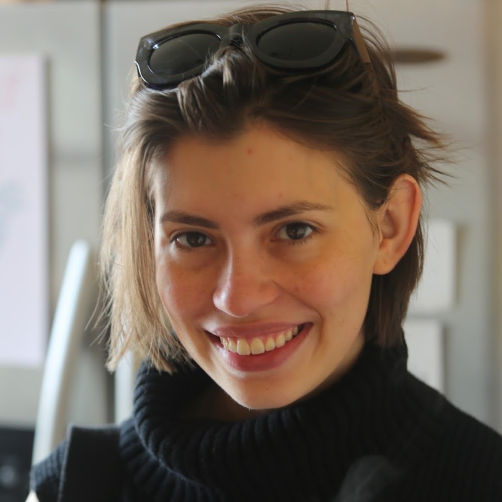 Meet your Posher, Larisa